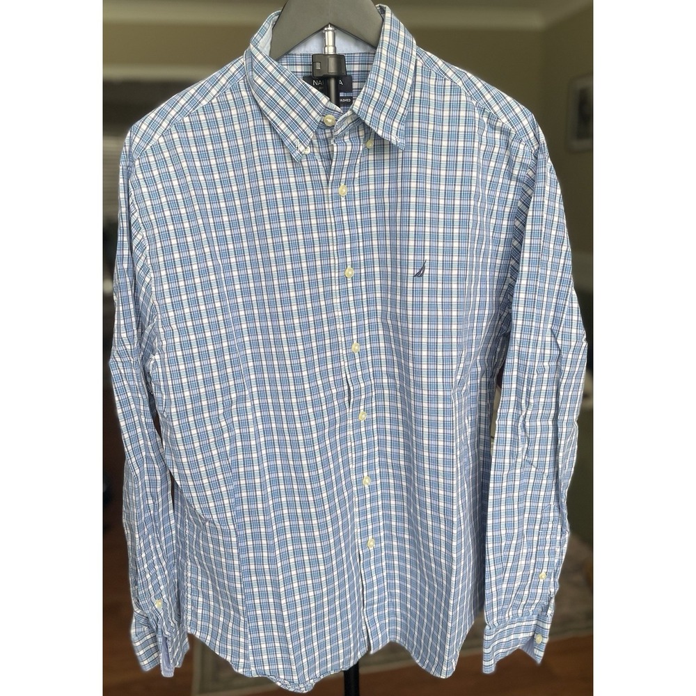 Nautica Men's M Blue Plaid Classic Fit Long Sleeve Button Down Shirt